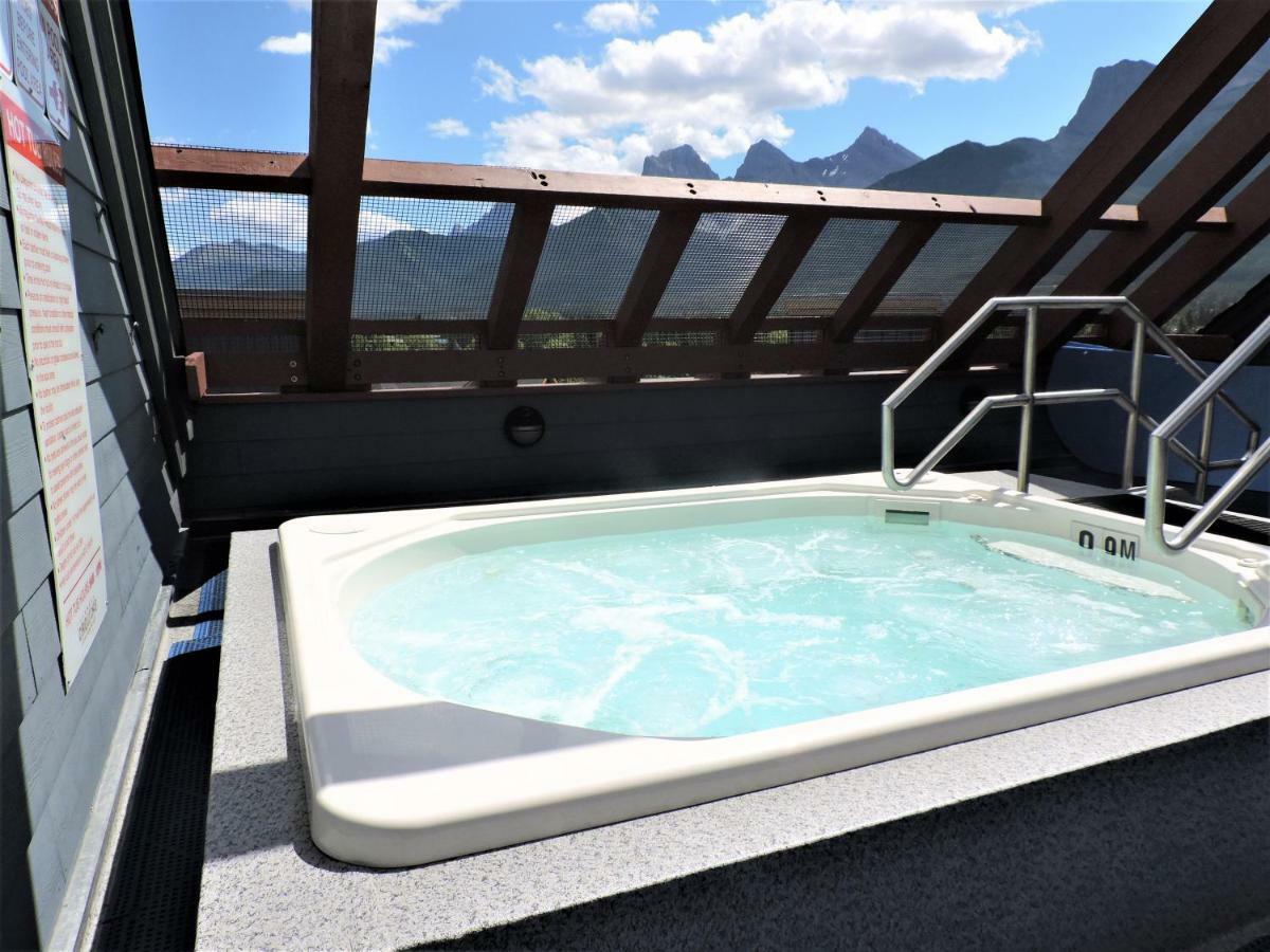 Fenwick Vacation Rental Open Hot Tub Glorious Mountain 2 Bedroom Canmore Dış mekan fotoğraf