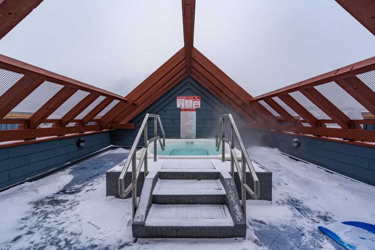 Fenwick Vacation Rental Open Hot Tub Glorious Mountain 2 Bedroom Canmore Dış mekan fotoğraf