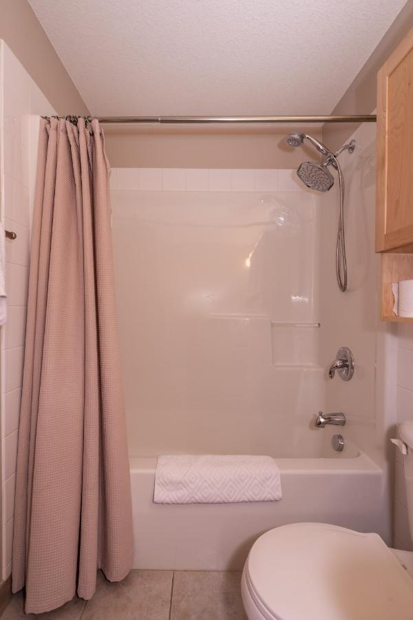 Fenwick Vacation Rental Open Hot Tub Glorious Mountain 2 Bedroom Canmore Dış mekan fotoğraf