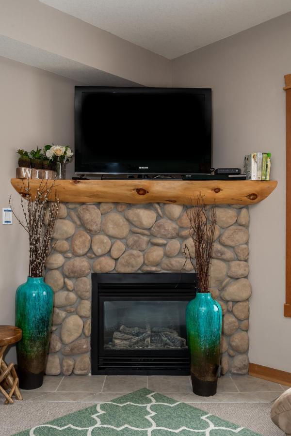 Fenwick Vacation Rental Open Hot Tub Glorious Mountain 2 Bedroom Canmore Dış mekan fotoğraf